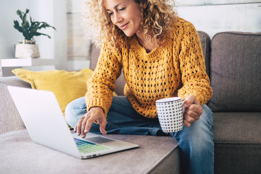 Focusing online - multitask only if you have to